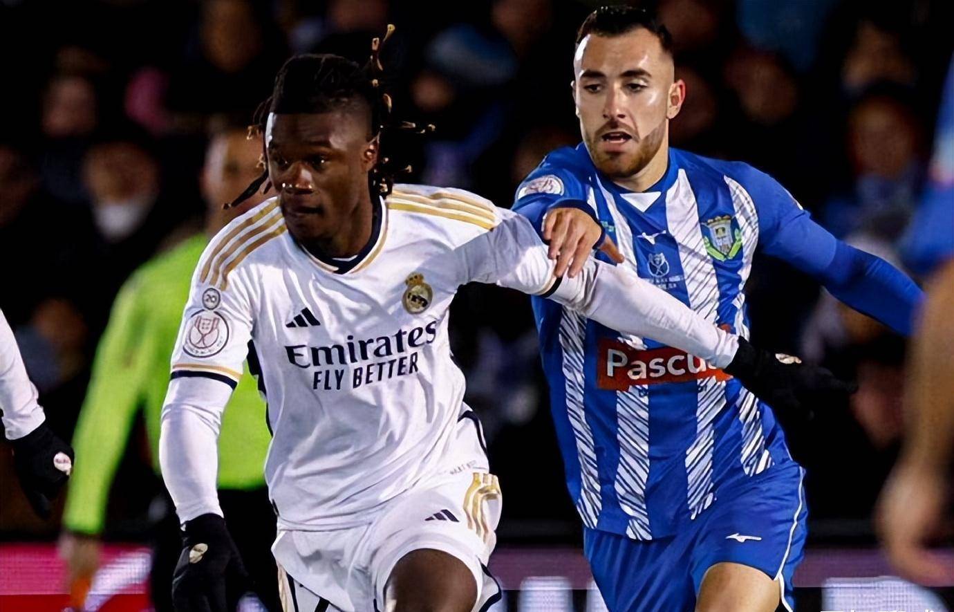 瓦拉多利德中锋状态高涨，破门频频