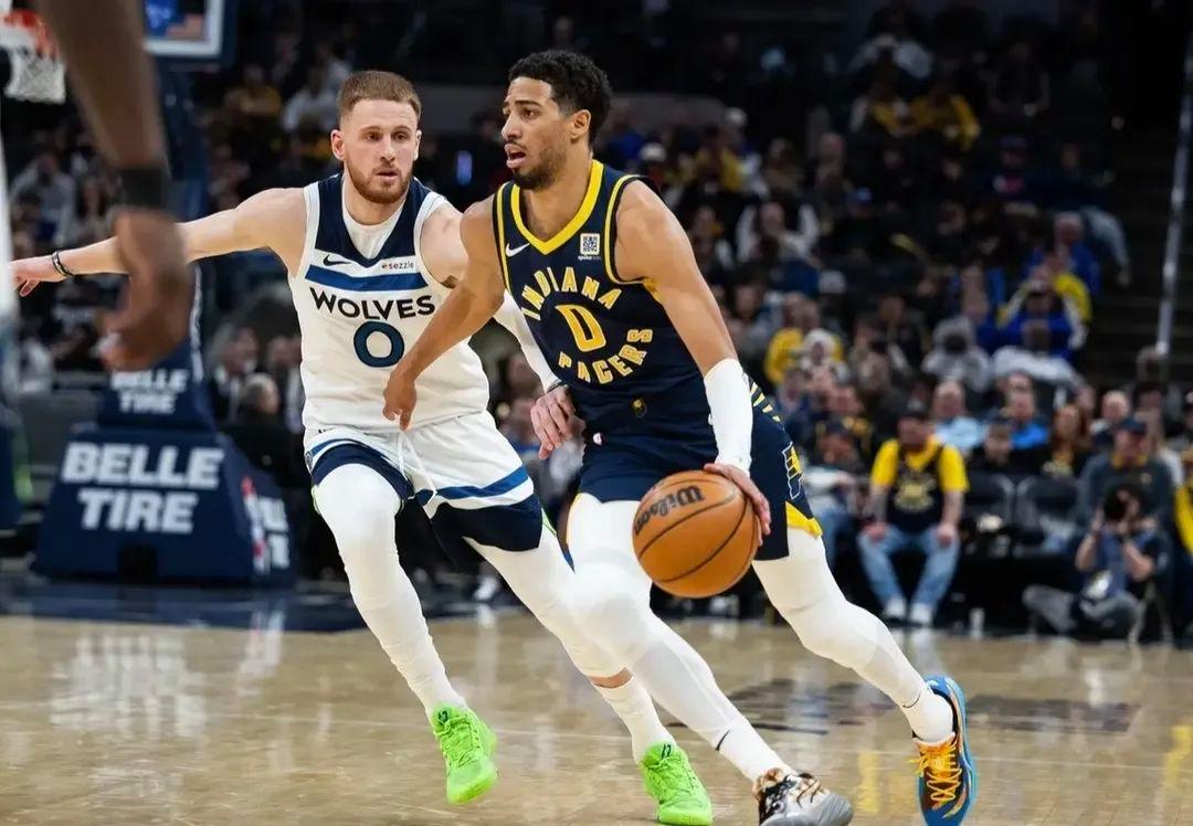 包含塔图姆绝杀时刻，格林点燃赛场，冲击季后赛迎来胜利！的词条